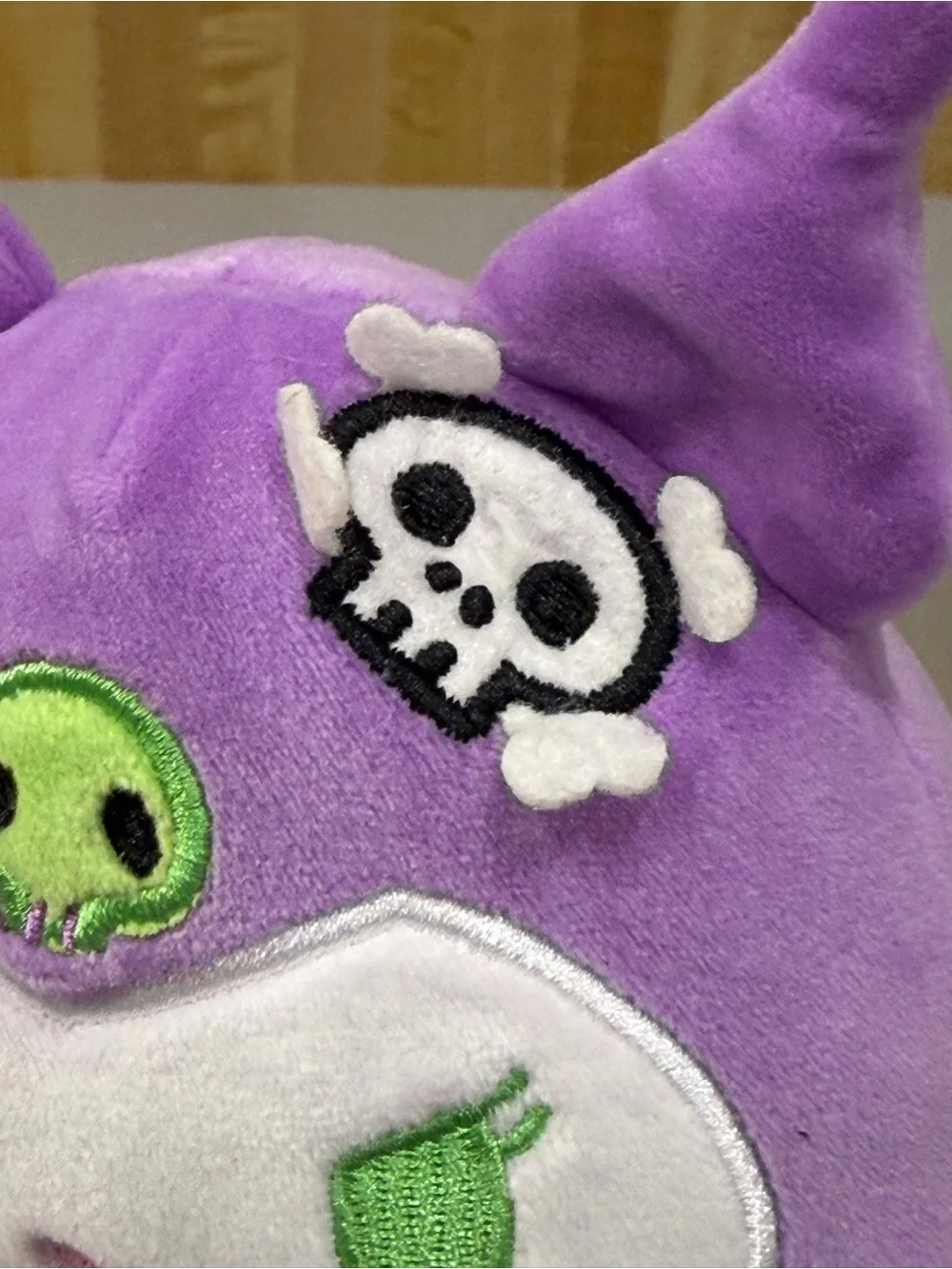 Squishmallows kuromi Skeleton